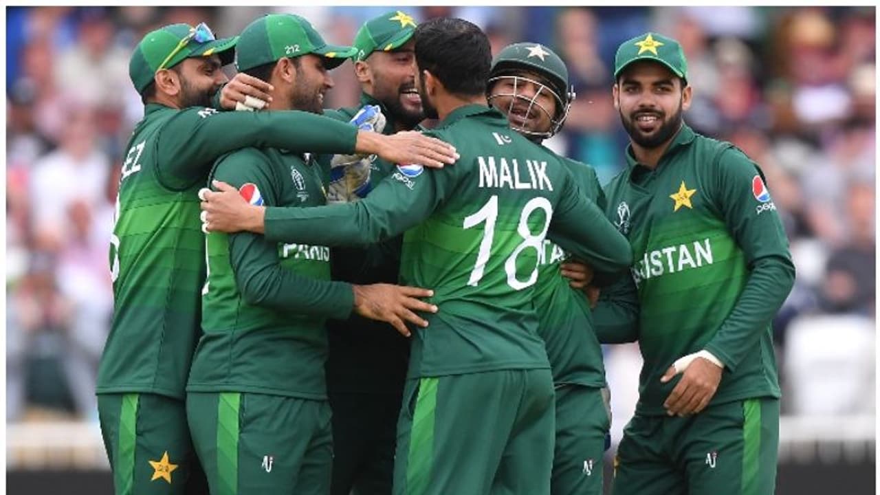 పాక్కు తొలి మూడు మ్యాచ్లు 1992లాగే: కప్ మాదేనంటున్న అభిమానులు పాక్కు తొలి మూడు మ్యాచ్లు 1992లాగే: కప్ మాదేనంటున్న అభిమానులు