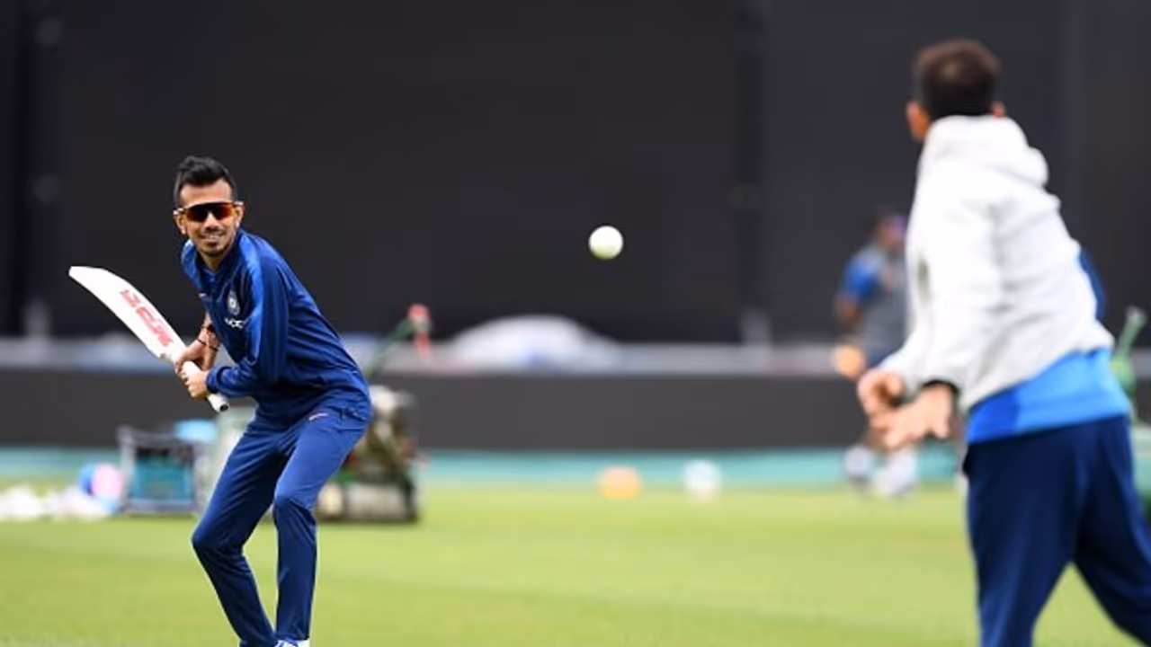 ಕ್ರಿಕೆಟ್ ಬಿಟ್ಟು ಆನ್ಲೈನ್ ಚೆಸ್ ಆಡಲಾರಂಭಿಸಿದ ಯುಜುವೇಂದ್ರ ಚಹಲ್..! ಕ್ರಿಕೆಟ್ ಬಿಟ್ಟು ಆನ್ಲೈನ್ ಚೆಸ್ ಆಡಲಾರಂಭಿಸಿದ ಯುಜುವೇಂದ್ರ ಚಹಲ್..!