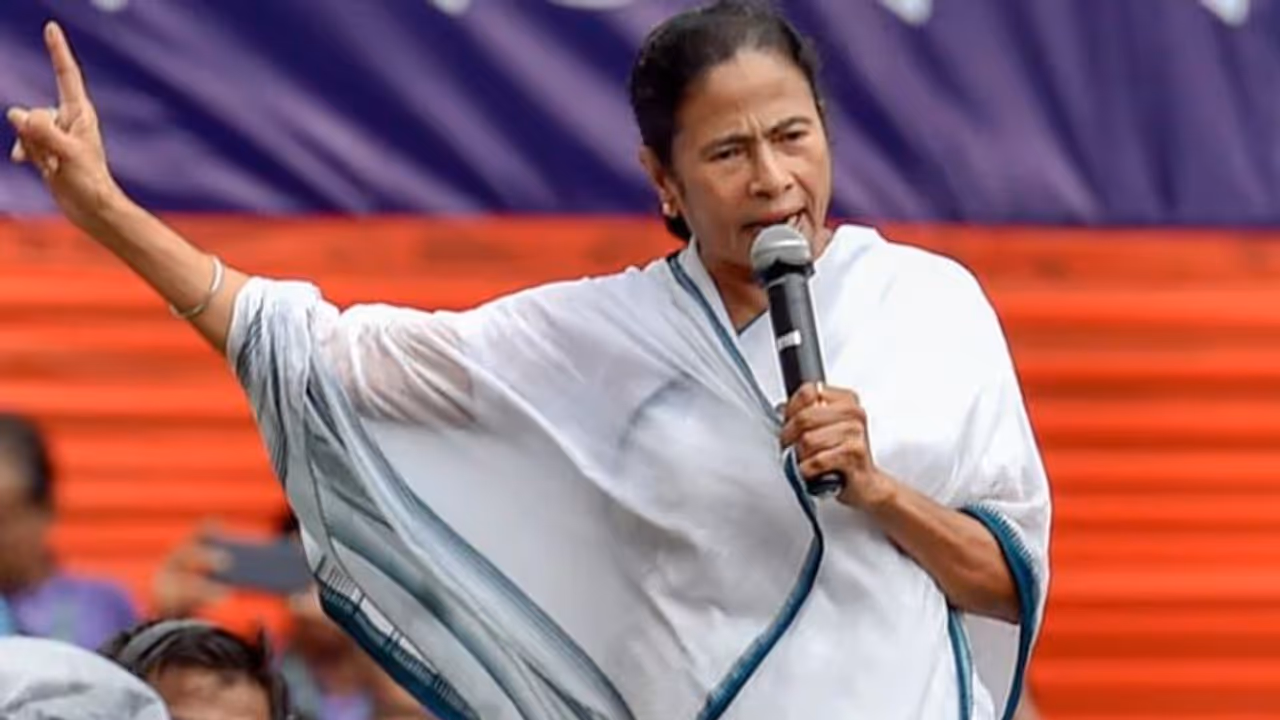 ಮಮತಾ ರಾಕ್ಷಸಿ: ಬಿಜೆಪಿ ಶಾಸಕನ ಹೇಳಿಕೆ ಗಮನಿಸಿ! ಮಮತಾ ರಾಕ್ಷಸಿ: ಬಿಜೆಪಿ ಶಾಸಕನ ಹೇಳಿಕೆ ಗಮನಿಸಿ!