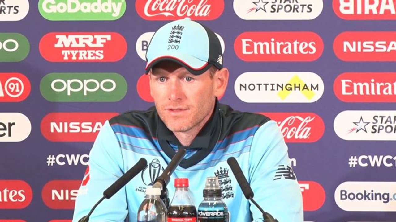 చెత్త ఫీల్డింగే కొంప ముంచింది: పాక్తో ఓటమిపై మోర్గాన్ చెత్త ఫీల్డింగే కొంప ముంచింది: పాక్తో ఓటమిపై మోర్గాన్