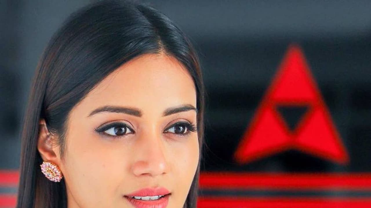 நடிகை நிவேதா பெத்துராஜுக்கு இருந்த பயங்கரமான கெட்ட பழக்கம்! சொன்னதை கேட்டு ஷாக்கான ரசிகர்கள்! நடிகை நிவேதா பெத்துராஜுக்கு இருந்த பயங்கரமான கெட்ட பழக்கம்! சொன்னதை கேட்டு ஷாக்கான ரசிகர்கள்!