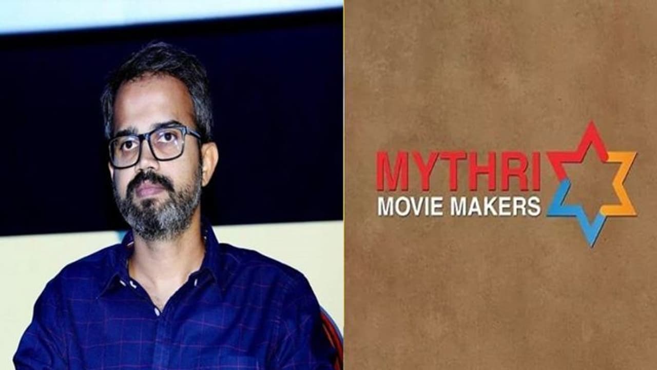 ప్రభాస్, మహేష్, రాంచరణ్ ముగ్గురిలో ఎవరో.. 'కేజీఎఫ్' డైరెక్టర్ నెక్స్ట్ మూవీ! ప్రభాస్, మహేష్, రాంచరణ్ ముగ్గురిలో ఎవరో.. 'కేజీఎఫ్' డైరెక్టర్ నెక్స్ట్ మూవీ!