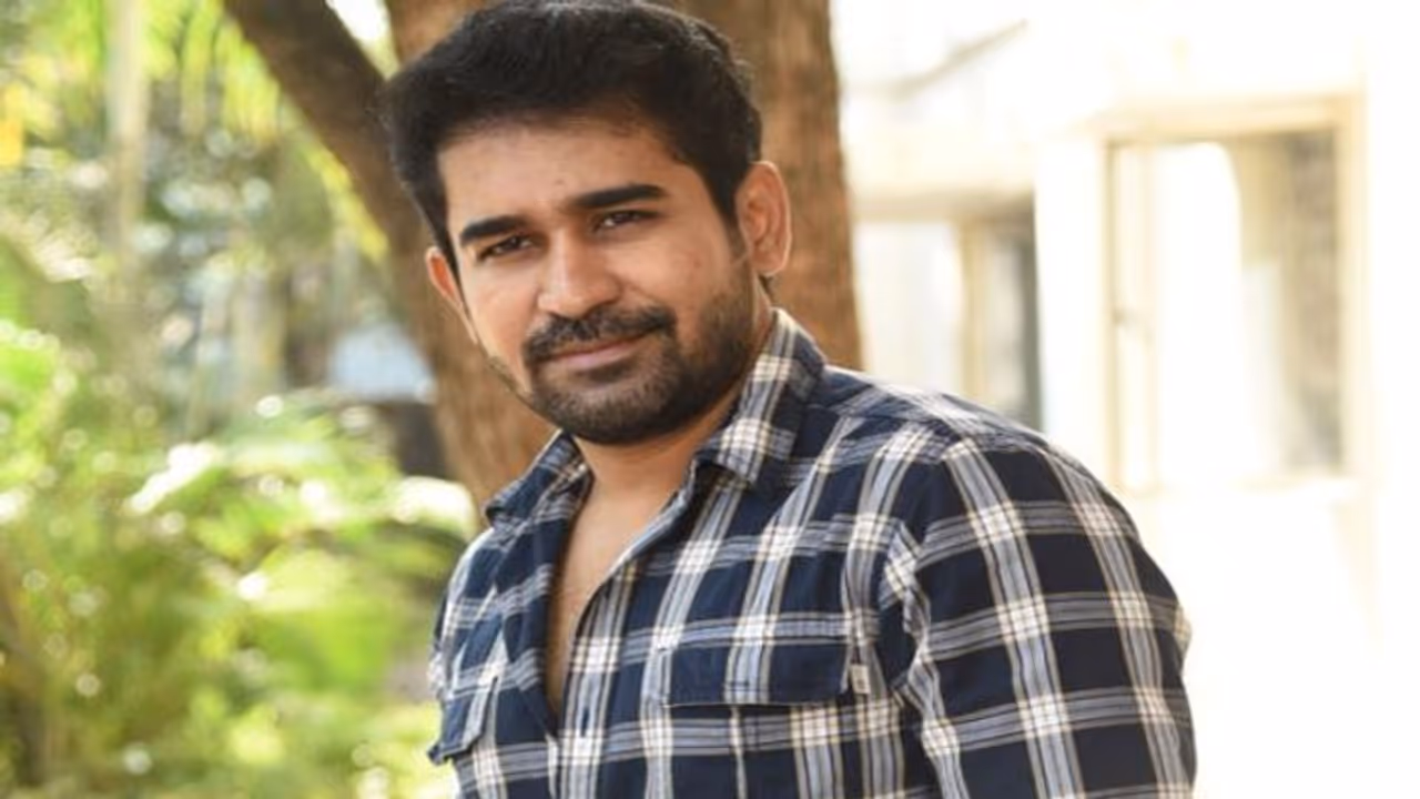 டாப் ஹீரோஸ் விஜய் ஆண்டனியை பார்த்து கத்துக்கோங்க... தயாரிப்பாளர்கள் வயிற்றில் பால் வார்த்த அசத்தல் அறிவிப்பு! டாப் ஹீரோஸ் விஜய் ஆண்டனியை பார்த்து கத்துக்கோங்க... தயாரிப்பாளர்கள் வயிற்றில் பால் வார்த்த அசத்தல் அறிவிப்பு!