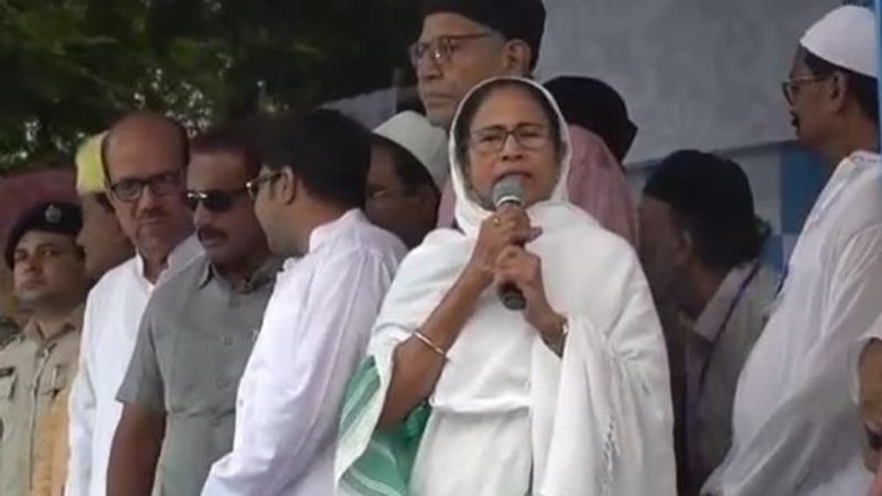 ತಂಟೆಗೆ ಬಂದರೆ ಪೀಸ್, ಪೀಸ್ ಆಗ್ತೀರಾ: ಬಿಜೆಪಿಗೆ ದೀದಿ ಎಚ್ಚರಿಕೆ ತಂಟೆಗೆ ಬಂದರೆ ಪೀಸ್, ಪೀಸ್ ಆಗ್ತೀರಾ: ಬಿಜೆಪಿಗೆ ದೀದಿ ಎಚ್ಚರಿಕೆ