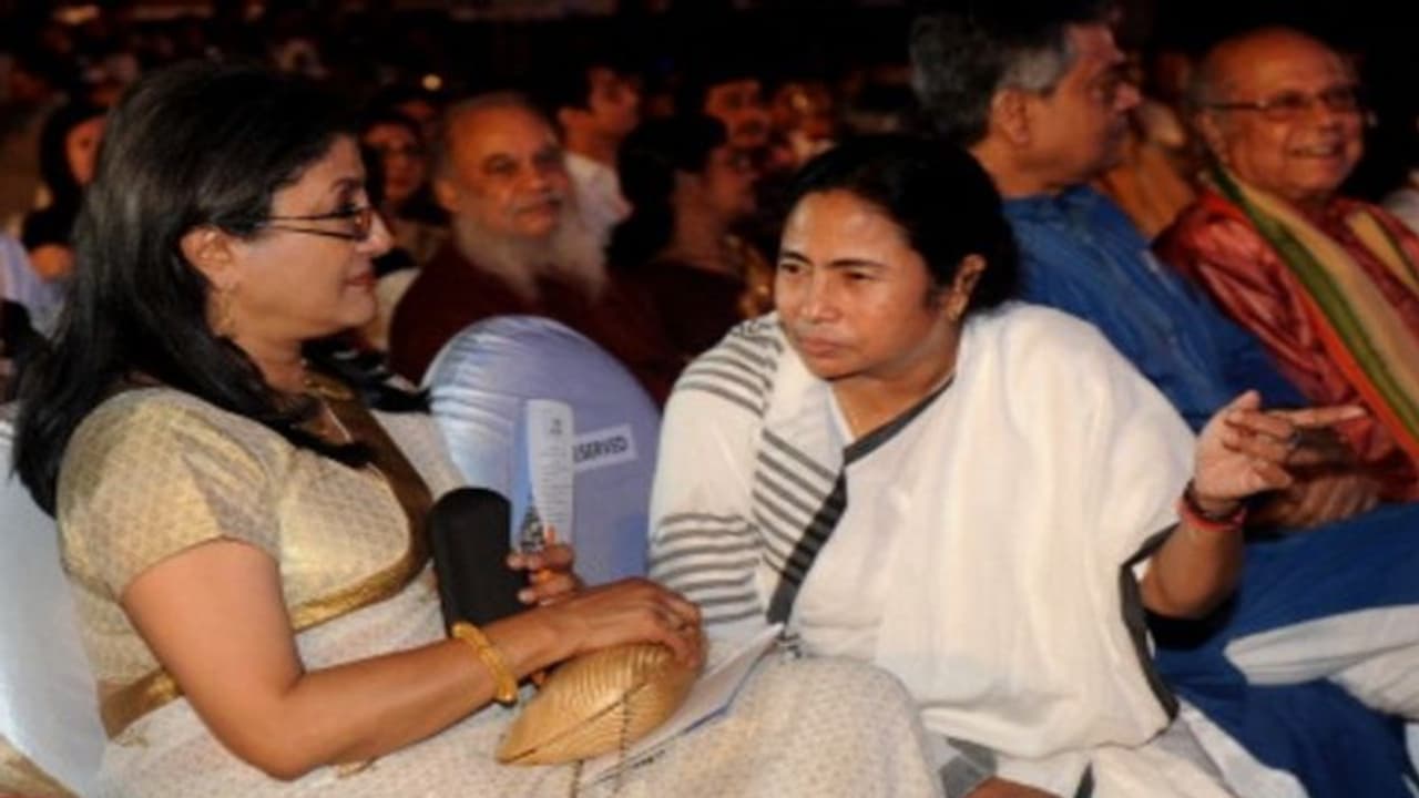 মমতা নিজেই নিজের কবর খুঁড়ছেন! অপর্ণা সেন মুখ্যমন্ত্রীকে কী পরামর্শ দিলেন