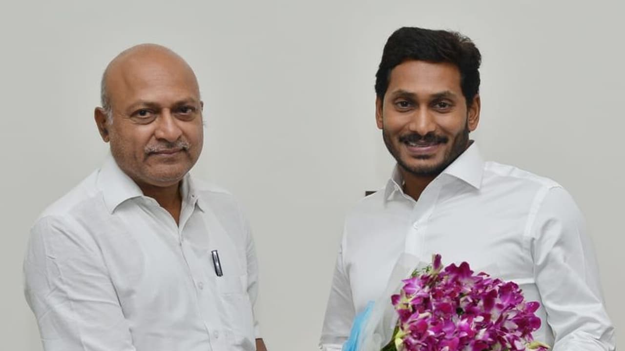 పీపీఏల రద్దు వల్ల పెట్టుబడులు ఆగవు: అజయ్ కల్లం పీపీఏల రద్దు వల్ల పెట్టుబడులు ఆగవు: అజయ్ కల్లం