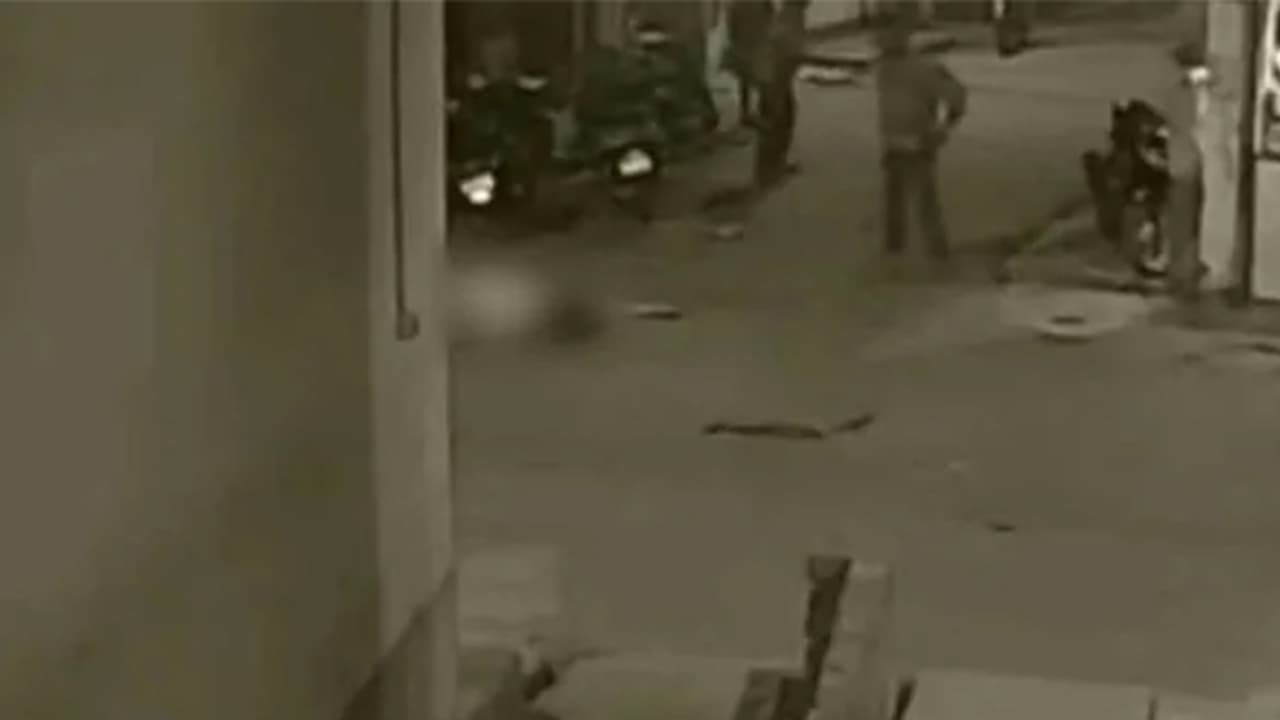 திரிணாமூல் காங்கிரஸ் தலைவர் சுட்டுக் கொலை !! கொல்கத்தாவில் பயங்கரம் !! திரிணாமூல் காங்கிரஸ் தலைவர் சுட்டுக் கொலை !! கொல்கத்தாவில் பயங்கரம் !!