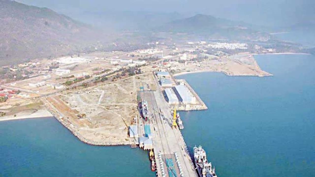 ಮಳೆಯಾಗದಿದ್ದರೆ ಕದಂಬ ನೌಕಾನೆಲೆಯಿಂದ ನೌಕೆಗಳ ಸ್ಥಳಾಂತರ ಮಳೆಯಾಗದಿದ್ದರೆ ಕದಂಬ ನೌಕಾನೆಲೆಯಿಂದ ನೌಕೆಗಳ ಸ್ಥಳಾಂತರ