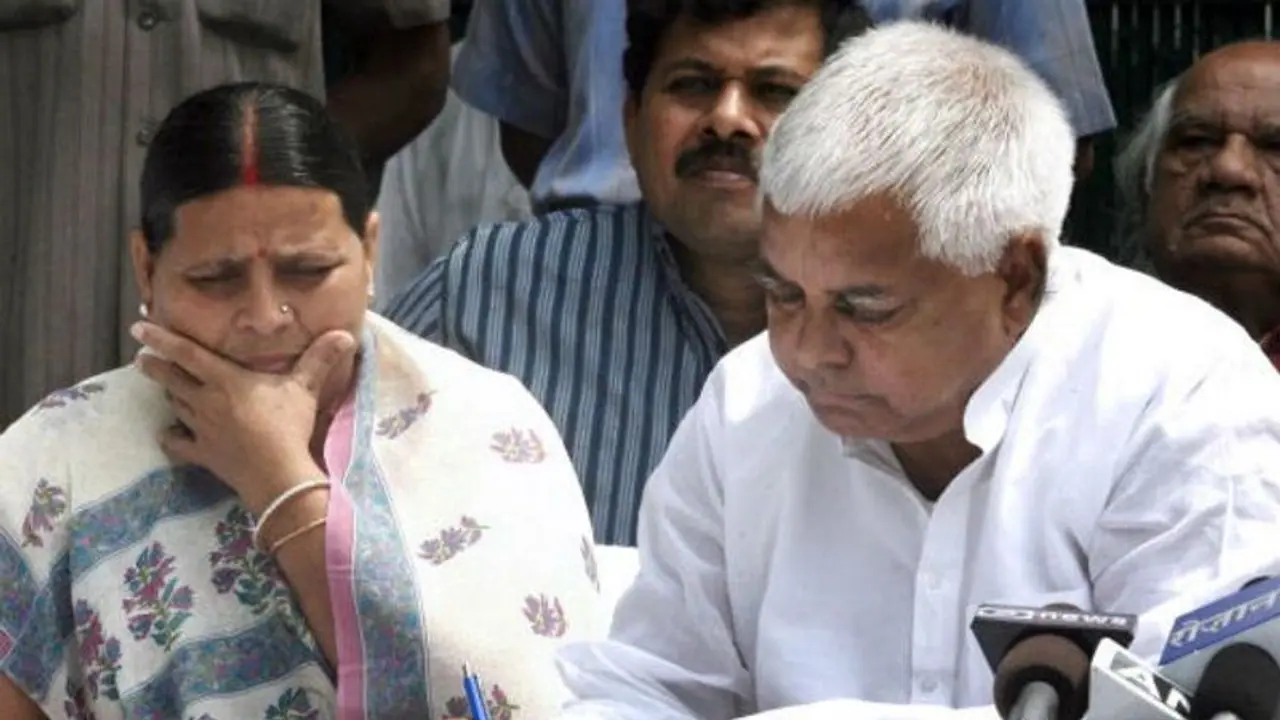 बिहार में राजद में होने वाली है बगावत, जानें लालू के करीबी विधायक ने क्या की भविष्यवाणी