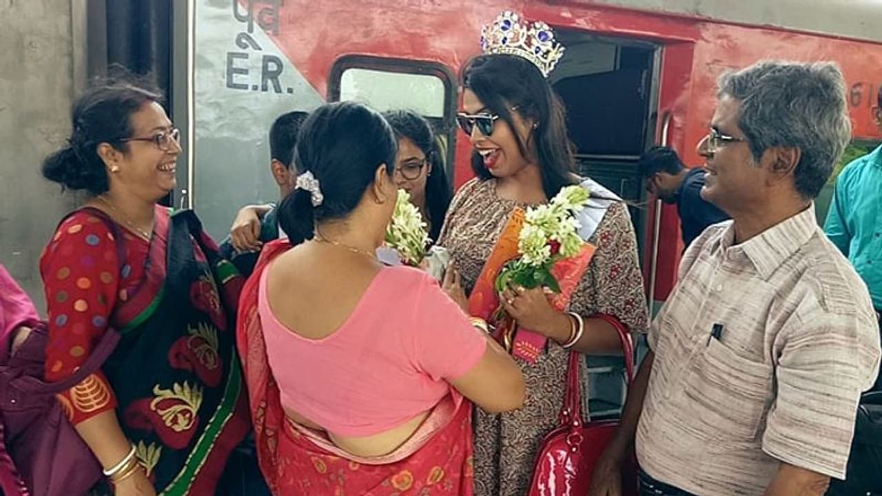 বাংলার রূপান্তরকামীর মাথায় মিস ইন্ডিয়ার মুকুট, আরও বড় স্বপ্ন অ্যানির চোখে বাংলার রূপান্তরকামীর মাথায় মিস ইন্ডিয়ার মুকুট, আরও বড় স্বপ্ন অ্যানির চোখে