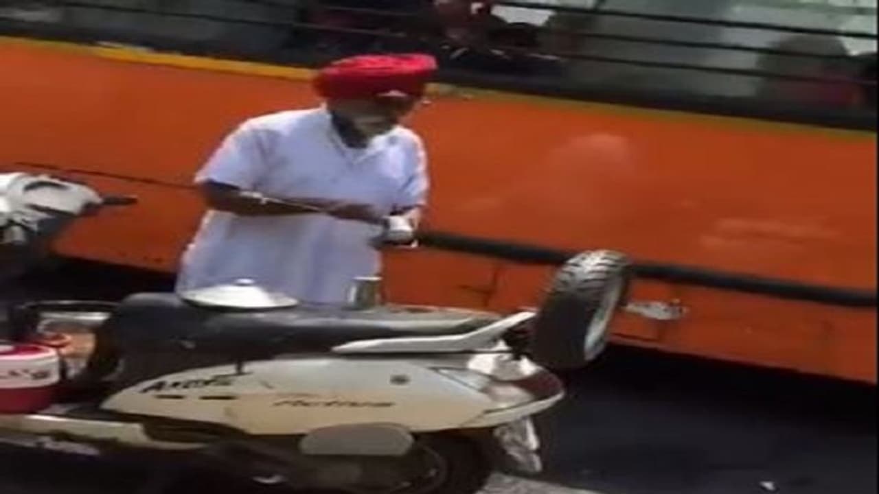 ಸುಡು ಸುಡು ದೆಹಲಿ: ನೀರುಣಿಸುವ ಸರ್ದಾರ್ ಜೀ ಅಲ್ಲ ಮಾಮೂಲಿ!