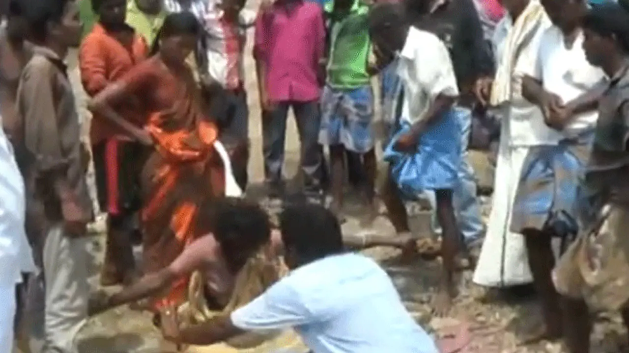 ஒரே வார்த்தையை நம்பி 15 நாட்களாக சல்லடை போட்டு அலசிய மக்கள்... பக்தி மயத்தில் ’மூழ்கிய’ எடப்பாடி..! ஒரே வார்த்தையை நம்பி 15 நாட்களாக சல்லடை போட்டு அலசிய மக்கள்... பக்தி மயத்தில் ’மூழ்கிய’ எடப்பாடி..!