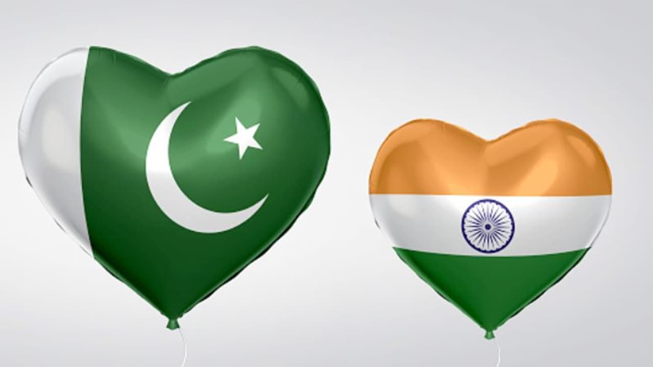 পাকিস্তানের মৃতপ্রায় গ্রামে যেন প্রাণ সঞ্চার করলেন এই ভারতীয় পাকিস্তানের মৃতপ্রায় গ্রামে যেন প্রাণ সঞ্চার করলেন এই ভারতীয়