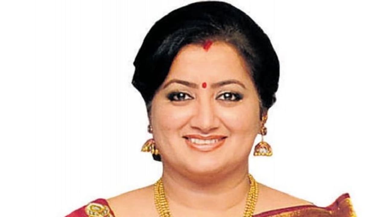 ಬಿಎಸ್ ವೈ, ಮೋದಿ ಜೊತೆಗೆ ಸುಮಲತಾ! ಬಿಜೆಪಿಗರಿಂದ ಅದ್ಧೂರಿ ಸ್ವಾಗತ ಬಿಎಸ್ ವೈ, ಮೋದಿ ಜೊತೆಗೆ ಸುಮಲತಾ! ಬಿಜೆಪಿಗರಿಂದ ಅದ್ಧೂರಿ ಸ್ವಾಗತ