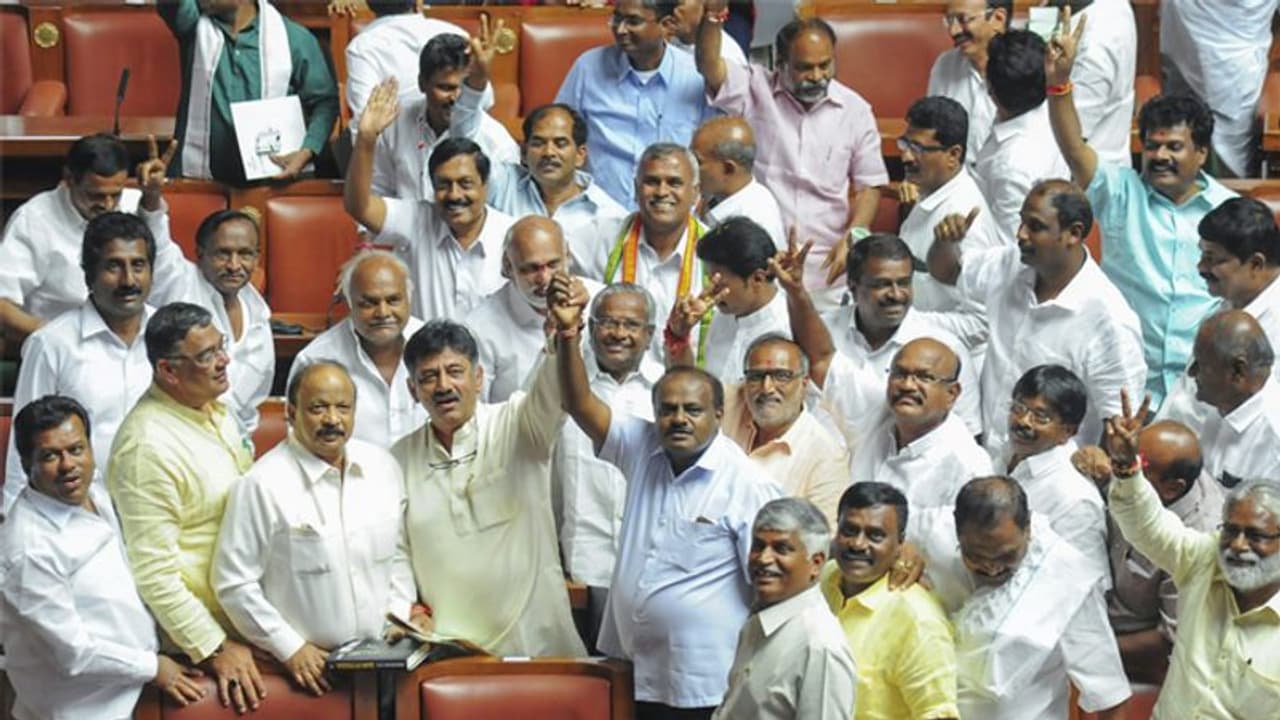 ಸರ್ಕಾರದಿಂದ ರೈತರಿಗೆ 3 ಭರ್ಜರಿ ಕೊಡುಗೆ ಸರ್ಕಾರದಿಂದ ರೈತರಿಗೆ 3 ಭರ್ಜರಿ ಕೊಡುಗೆ