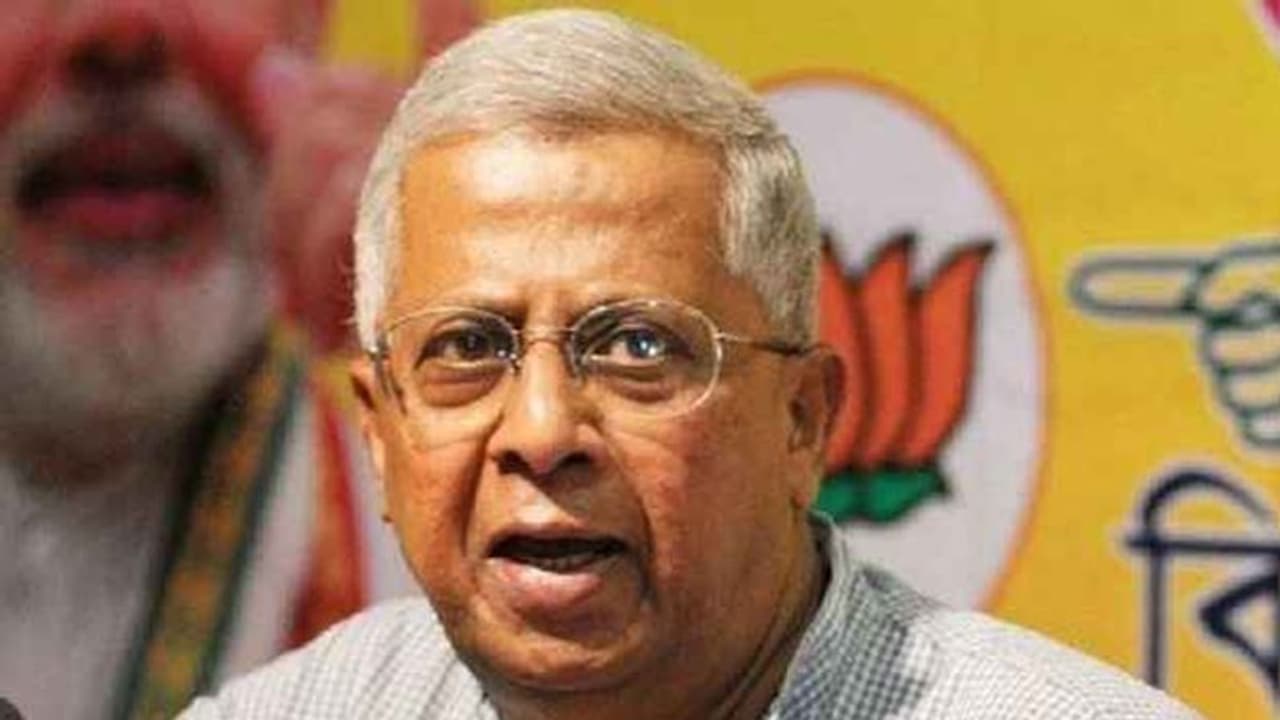 'ಬಂಗಾಳಿ ಯುವಕರು ಕಸ ಹೊಡಿತಾರೆ, ಯುವತಿಯರು ಬಾರ್‌ ಡಾನ್ಸರ್‌ ಆಗ್ತಾರೆ'