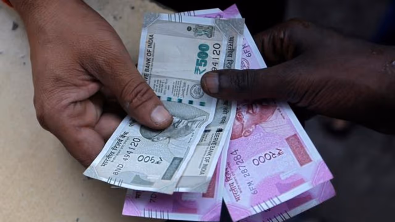 മൂഡീസ് പറയുന്നു... ഇന്ത്യയുടെ വളര്ച്ചാ നിരക്കില് വന് ഇടിവുണ്ടാകും, വളര്ച്ചാ നിരക്ക് പ്രവചനം ഈ രീതിയില് മൂഡീസ് പറയുന്നു... ഇന്ത്യയുടെ വളര്ച്ചാ നിരക്കില് വന് ഇടിവുണ്ടാകും, വളര്ച്ചാ നിരക്ക് പ്രവചനം ഈ രീതിയില്