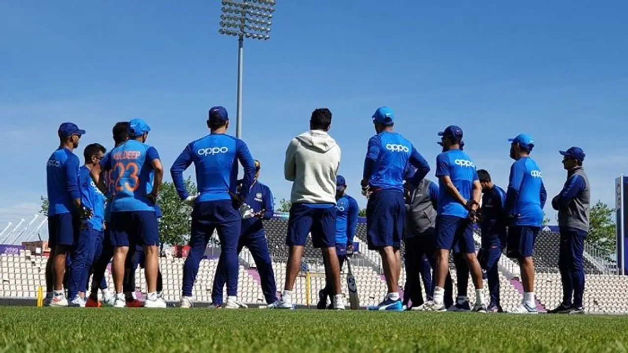 இந்த 30 வீரர்களில் டி20 உலக கோப்பை அணியில் 10 பேருக்கு இடம் கன்ஃபார்ம்.. 5 இடத்திற்கு 20 பேர் போட்டி இந்த 30 வீரர்களில் டி20 உலக கோப்பை அணியில் 10 பேருக்கு இடம் கன்ஃபார்ம்.. 5 இடத்திற்கு 20 பேர் போட்டி