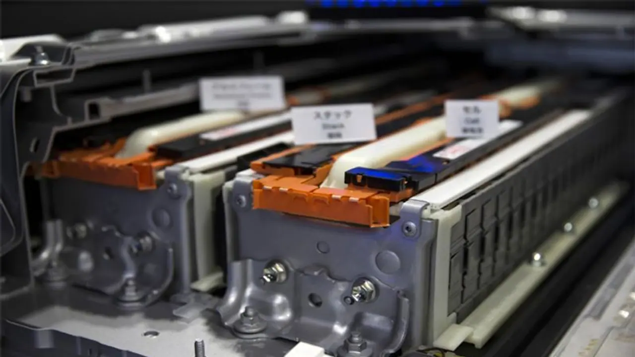 चीन को लगेगा करंट, भारत में ही बनेगी lithium ion battery , सस्ते हो जाएंगे इलेक्ट्रिक व्हीकल चीन को लगेगा करंट, भारत में ही बनेगी lithium ion battery , सस्ते हो जाएंगे इलेक्ट्रिक व्हीकल