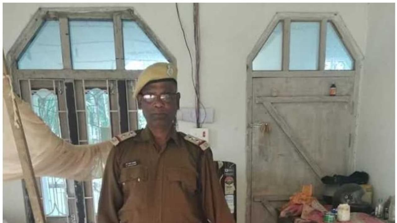 ഒടുവില് ഹൈക്കോടതി ജാമ്യം നല്കി; ഇന്ത്യന് പൗരത്വമില്ലാത്ത മുന് സൈനികന് തടവില്നിന്ന് മോചനം ഒടുവില് ഹൈക്കോടതി ജാമ്യം നല്കി; ഇന്ത്യന് പൗരത്വമില്ലാത്ത മുന് സൈനികന് തടവില്നിന്ന് മോചനം