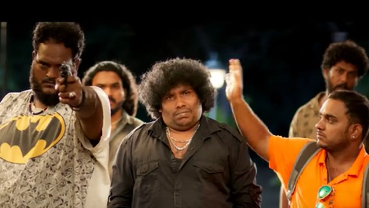 தயாரிப்பாளர் சங்கத்தில் யோகி பாபு மீது பரபரப்பு புகார்! தயாரிப்பாளர் சங்கத்தில் யோகி பாபு மீது பரபரப்பு புகார்!