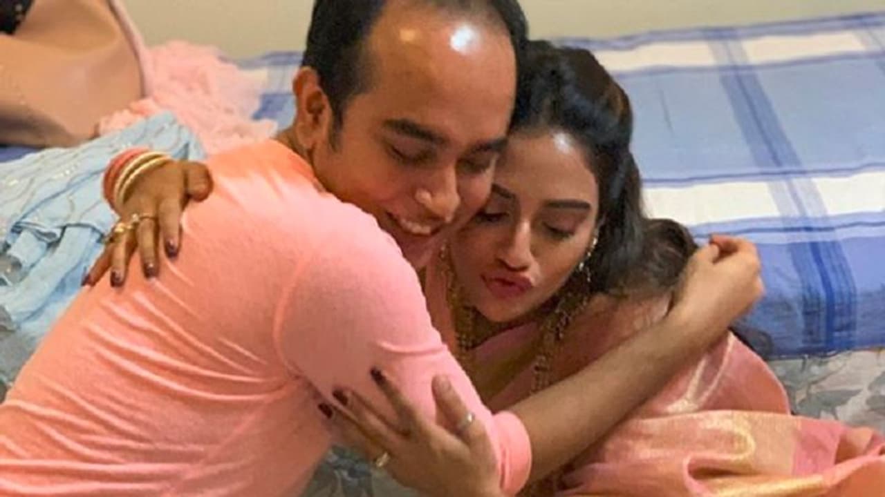 বিয়ের আগে সেরা বন্ধুকে প্রকাশ্যে আনলেন নুসরত, কে তিনি বিয়ের আগে সেরা বন্ধুকে প্রকাশ্যে আনলেন নুসরত, কে তিনি