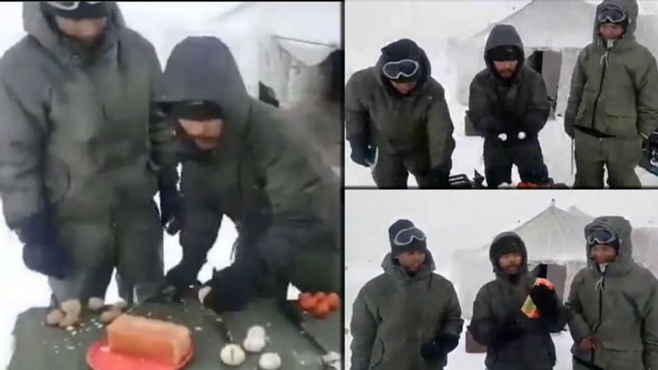 ಇಲ್ಲಿ ಜ್ಯೂಸ್ ಕುದಿಸಿ ಕುಡೀಬೇಕು, ಮೊಟ್ಟೆ ಸುತ್ತಿಗೇಲಿ ಒಡಿಯಬೇಕು!: ವಿಡಿಯೋ ವೈರಲ್ ಇಲ್ಲಿ ಜ್ಯೂಸ್ ಕುದಿಸಿ ಕುಡೀಬೇಕು, ಮೊಟ್ಟೆ ಸುತ್ತಿಗೇಲಿ ಒಡಿಯಬೇಕು!: ವಿಡಿಯೋ ವೈರಲ್