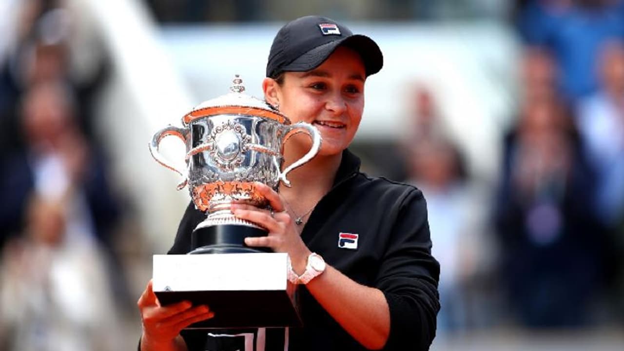 ಫ್ರೆಂಚ್ ಕಿರೀಟಕ್ಕೆ ಬಾರ್ಟಿ ಕಿಸ್!: ಚೊಚ್ಚಲ ಗ್ರ್ಯಾಂಡ್ಸ್ಲಾಂ ಗೆದ್ದ ಮಾಜಿ ಕ್ರಿಕೆಟರ್! ಫ್ರೆಂಚ್ ಕಿರೀಟಕ್ಕೆ ಬಾರ್ಟಿ ಕಿಸ್!: ಚೊಚ್ಚಲ ಗ್ರ್ಯಾಂಡ್ಸ್ಲಾಂ ಗೆದ್ದ ಮಾಜಿ ಕ್ರಿಕೆಟರ್!