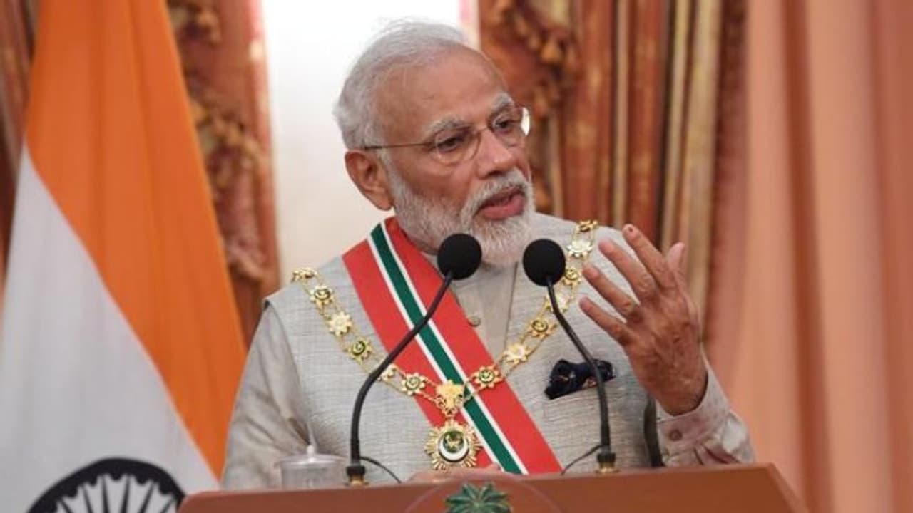 মলদ্বীপের মাটিতে দাঁড়িয়ে নাম না করে পাকিস্তানকে তোপ দাগলেন মোদী মলদ্বীপের মাটিতে দাঁড়িয়ে নাম না করে পাকিস্তানকে তোপ দাগলেন মোদী