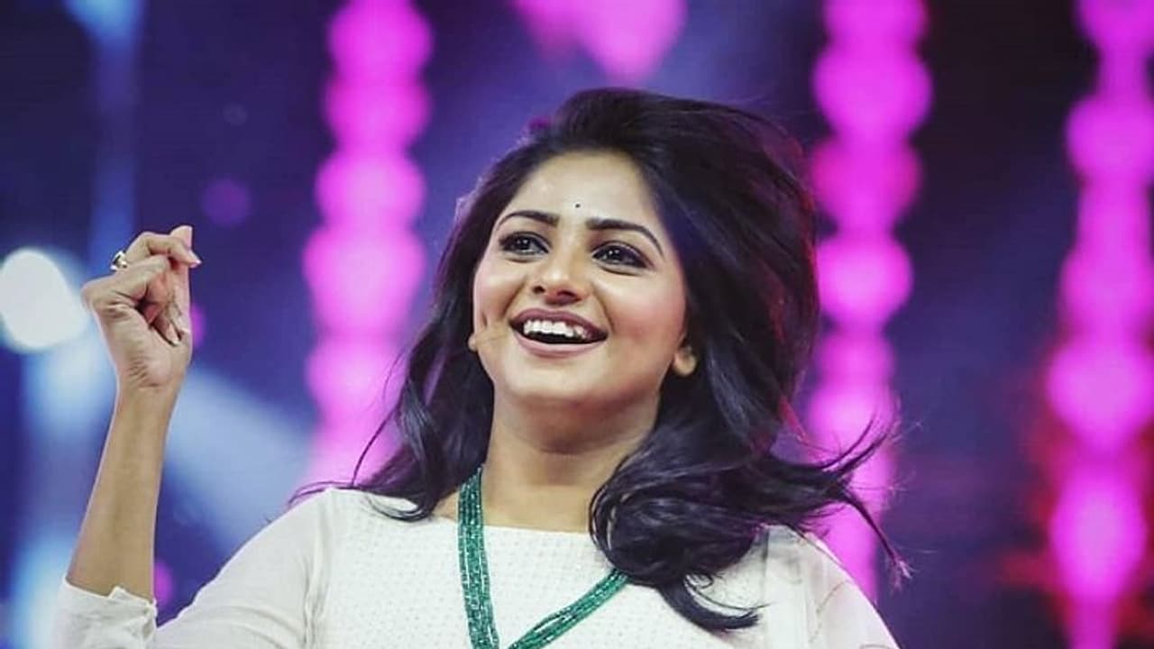 ತ್ವಚೆಯ ಸೌಂದರ್ಯಕ್ಕೇ ಕುತ್ತು ತರೋ ಆಹಾರಗಳಿವು... ತ್ವಚೆಯ ಸೌಂದರ್ಯಕ್ಕೇ ಕುತ್ತು ತರೋ ಆಹಾರಗಳಿವು...