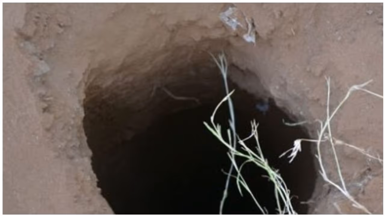 திருச்சி: 26 அடி ஆழ்துளை கிணற்றில் விழுந்த 2 வயது குழந்தை...! எப்போது திருந்தும் இந்த சமுகம்..?