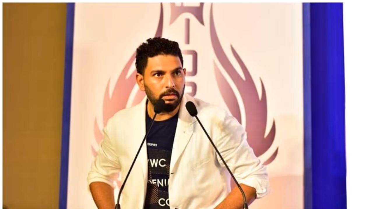 ఫేర్వెల్ మ్యాచ్ ఏర్పాటుచేస్తామన్నారు...కాని నేనే...: యువరాజ్ ఫేర్వెల్ మ్యాచ్ ఏర్పాటుచేస్తామన్నారు...కాని నేనే...: యువరాజ్