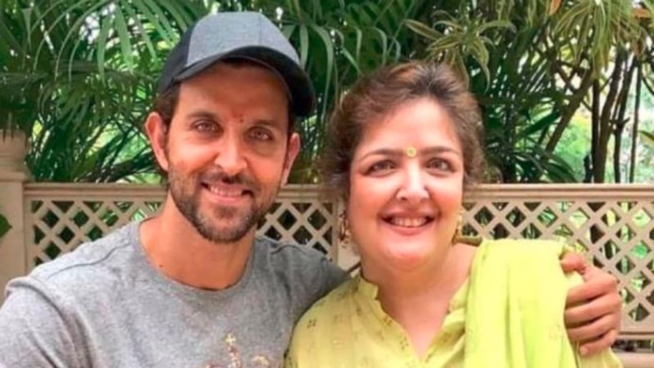 তিনি অসুস্থ! আকাশ থেকে পড়লেন হৃতিকের দিদি সুনয়না তিনি অসুস্থ! আকাশ থেকে পড়লেন হৃতিকের দিদি সুনয়না