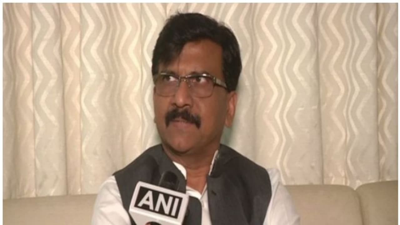 'മോദിയും അമിത് ഷായും യോഗിയുമാണ് ഞങ്ങളുടെ സുപ്രീംകോടതി'; ശിവസേന നേതാവ് 'മോദിയും അമിത് ഷായും യോഗിയുമാണ് ഞങ്ങളുടെ സുപ്രീംകോടതി'; ശിവസേന നേതാവ്