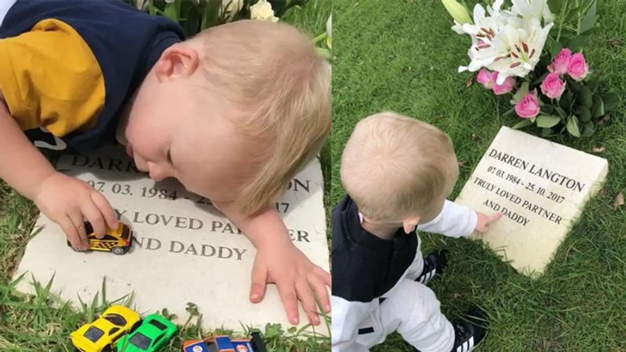 'അവന്റെ ഡാഡി മരിച്ചു പോയതാണ്, പക്ഷേ മരിച്ചു പോവുക എന്നുവെച്ചാൽ എന്തെന്ന് അവനറിയില്ല, എന്താണ് ഞാനവനോട് പറയുക?' 'അവന്റെ ഡാഡി മരിച്ചു പോയതാണ്, പക്ഷേ മരിച്ചു പോവുക എന്നുവെച്ചാൽ എന്തെന്ന് അവനറിയില്ല, എന്താണ് ഞാനവനോട് പറയുക?'