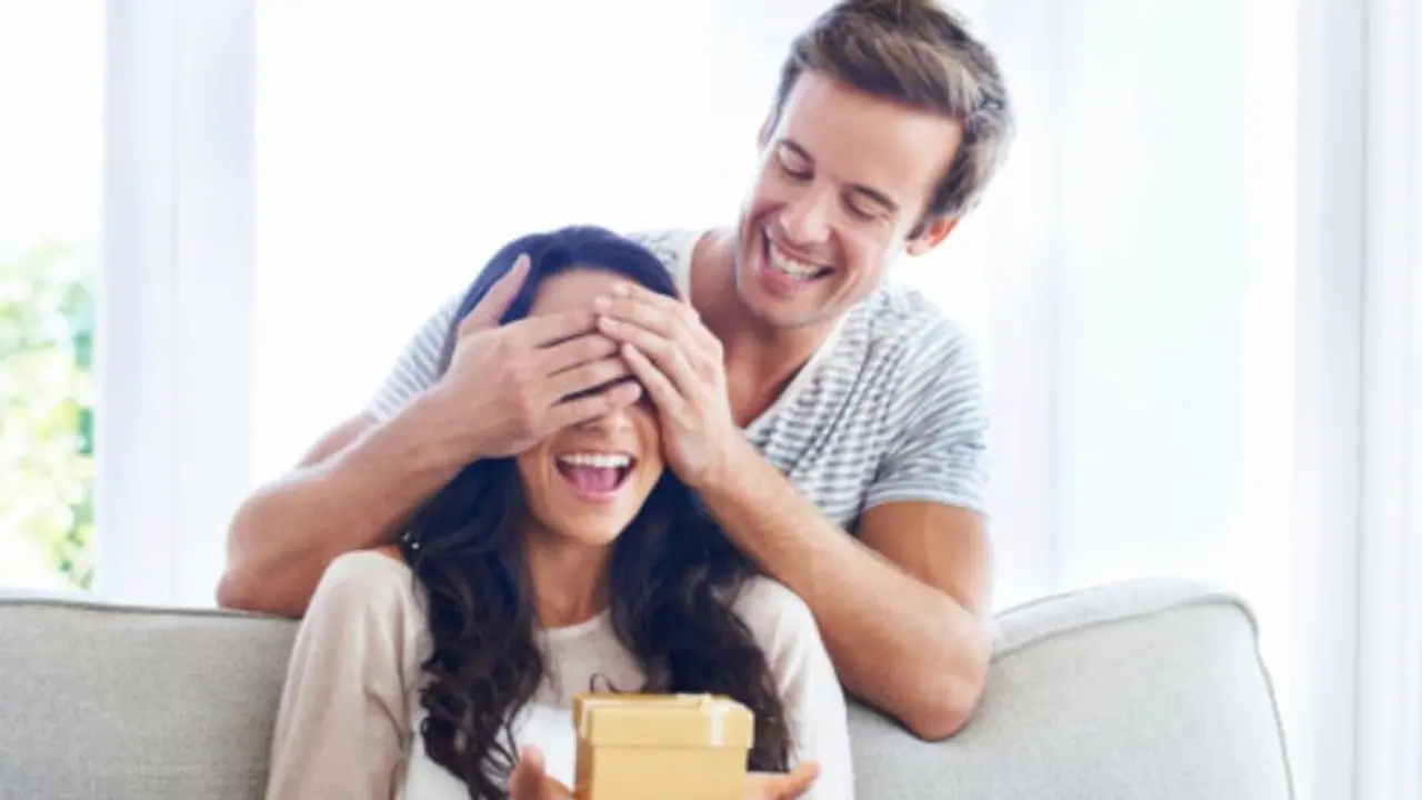 প্রেমিকার মানভঞ্জনের কয়েকটি সহজ উপায় প্রেমিকার মানভঞ্জনের কয়েকটি সহজ উপায়