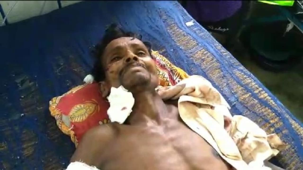 সন্দেশখালির চেহারা নেবে নাকি পূর্ব বর্ধমান, তৃণমূল কর্মী খুনে বাড়ছে উত্তেজনা সন্দেশখালির চেহারা নেবে নাকি পূর্ব বর্ধমান, তৃণমূল কর্মী খুনে বাড়ছে উত্তেজনা