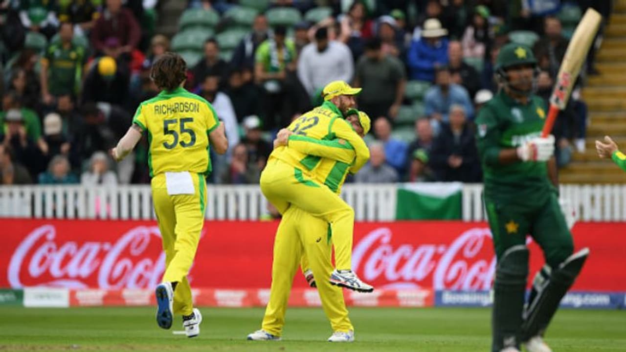 নাটকীয় ওঠাপড়ার শেষে পরাস্ত পাকিস্তান, অজিদের জেতালেন ওয়ার্নার স্টার্ক নাটকীয় ওঠাপড়ার শেষে পরাস্ত পাকিস্তান, অজিদের জেতালেন ওয়ার্নার স্টার্ক