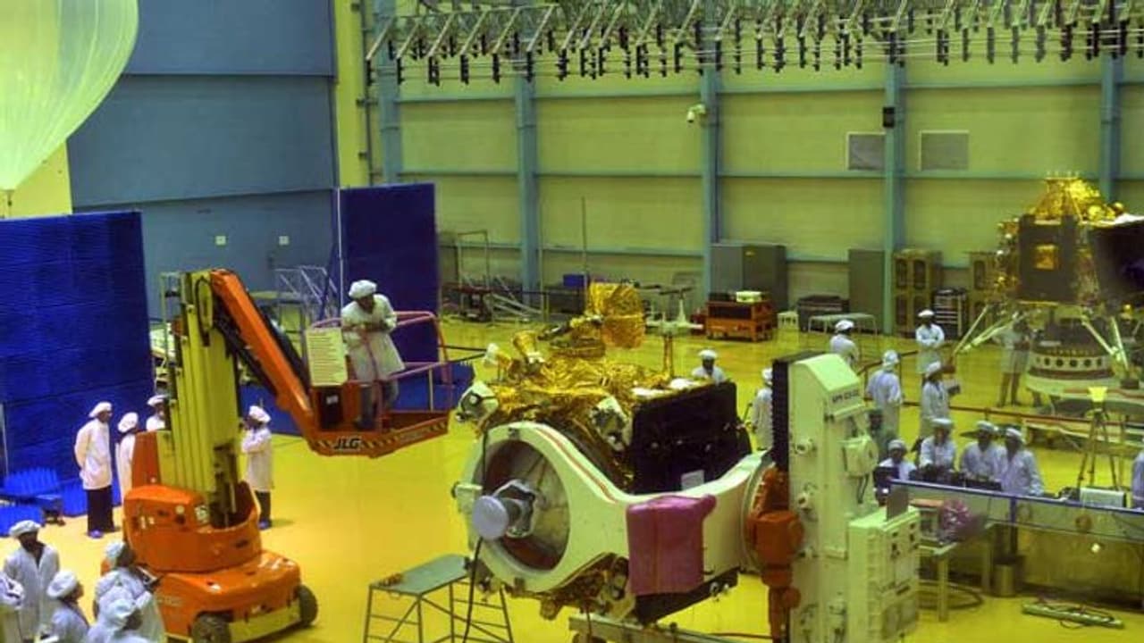 ಮಹತ್ವಾಕಾಂಕ್ಷಿ ಚಂದ್ರಯಾನ 2 ಕ್ಕೆ ಮುಹೂರ್ತ ಫಿಕ್ಸ್