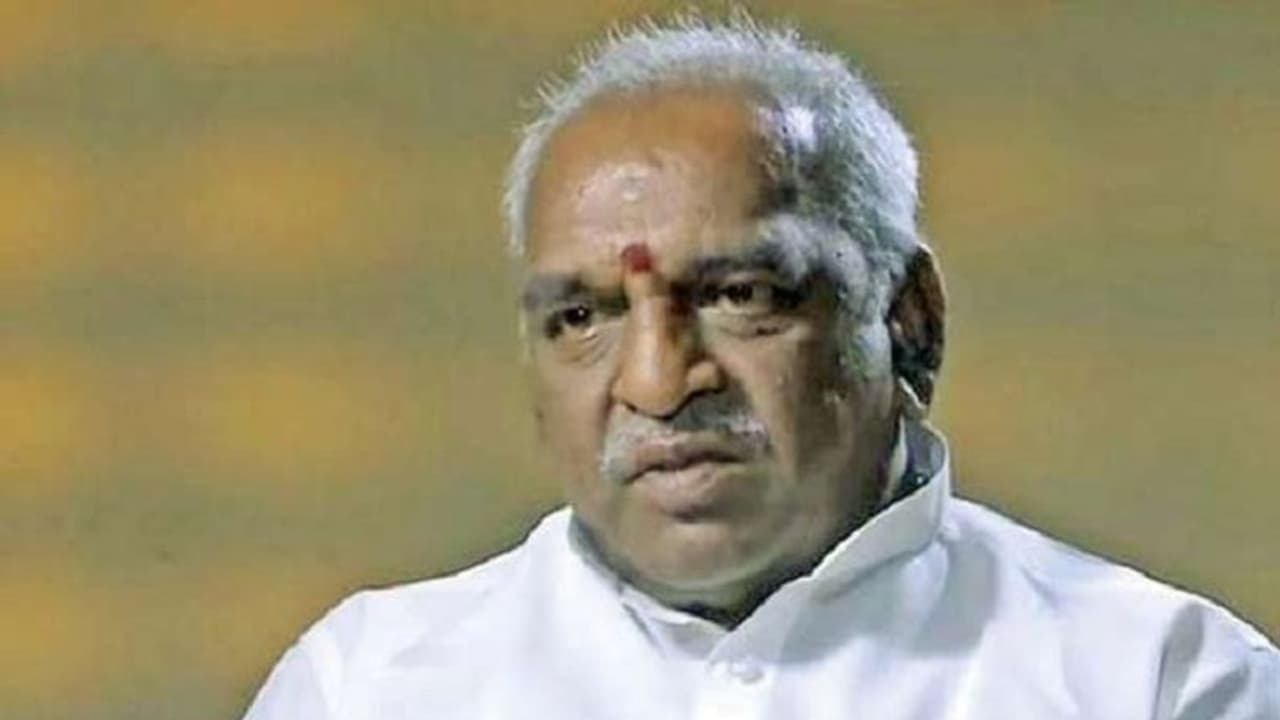 பொன்னாரை ‘காலி பண்ண’ வைத்த இ.பி.எஸ்!: தமிழக பா.ஜ.க.வை பிளக்கிறதா அ.தி.மு.க? பொன்னாரை ‘காலி பண்ண’ வைத்த இ.பி.எஸ்!: தமிழக பா.ஜ.க.வை பிளக்கிறதா அ.தி.மு.க?