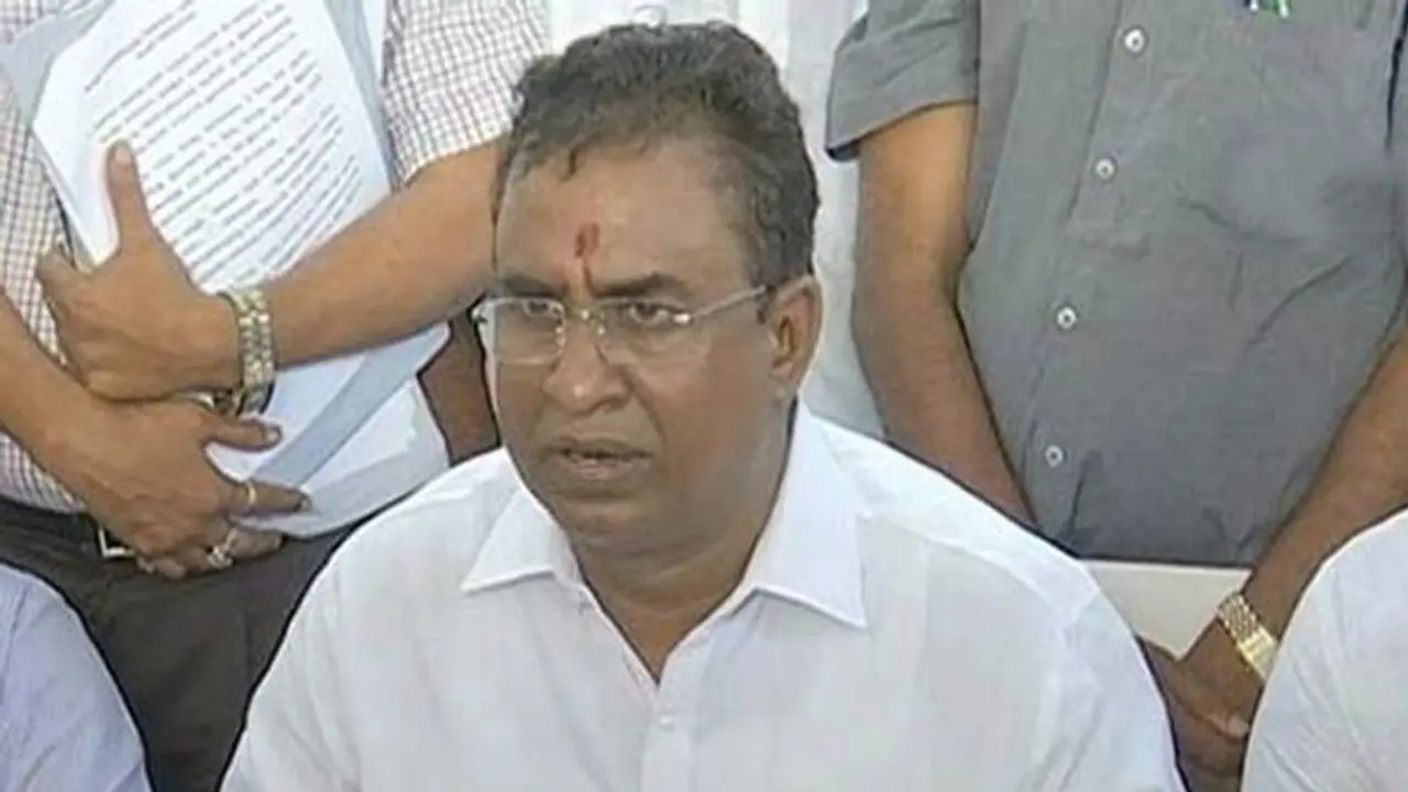 வரும் மழைக்காலத்தில் ஒரு சொட்டு தண்ணீர் கூட வீணாகக்கூடாது..!! அதிகாரிகளுக்கு அமைச்சர் போட்ட உத்தரவு..!! வரும் மழைக்காலத்தில் ஒரு சொட்டு தண்ணீர் கூட வீணாகக்கூடாது..!! அதிகாரிகளுக்கு அமைச்சர் போட்ட உத்தரவு..!!