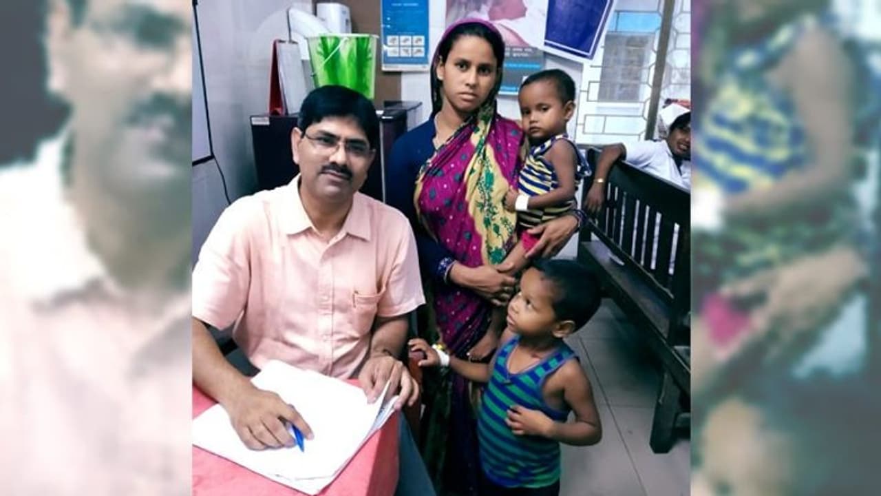 রক্ত দিলেন রায়গঞ্জের চিকিৎসক, প্রাণ বাঁচল বিহারের দুই শিশুর রক্ত দিলেন রায়গঞ্জের চিকিৎসক, প্রাণ বাঁচল বিহারের দুই শিশুর