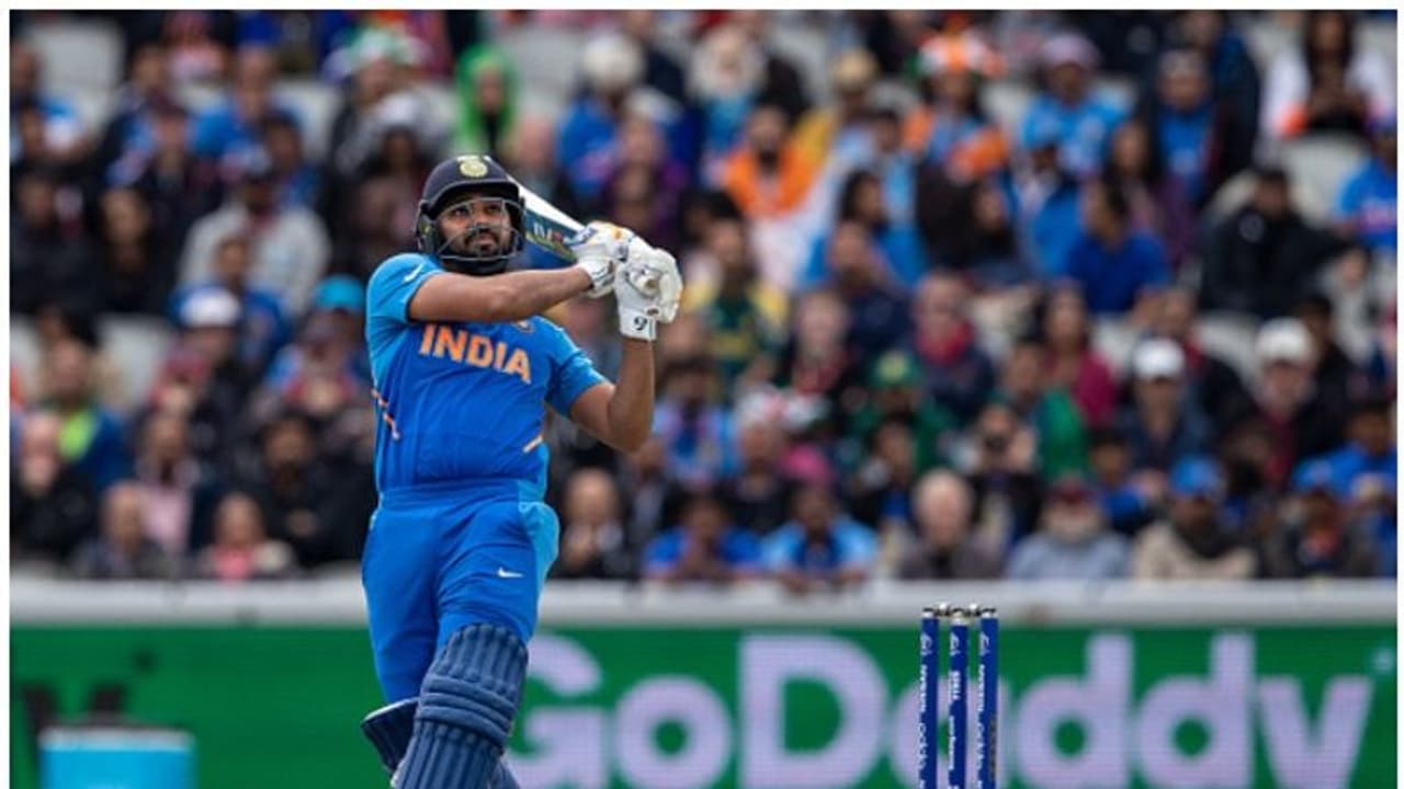 ವಿಶ್ವಕಪ್ 2019: ಪಾಕ್ ವಿರುದ್ಧ ಸೆಂಚುರಿ ಸಿಡಿಸಿ ದಾಖಲೆ ಬರೆದ ರೋಹಿತ್ ವಿಶ್ವಕಪ್ 2019: ಪಾಕ್ ವಿರುದ್ಧ ಸೆಂಚುರಿ ಸಿಡಿಸಿ ದಾಖಲೆ ಬರೆದ ರೋಹಿತ್