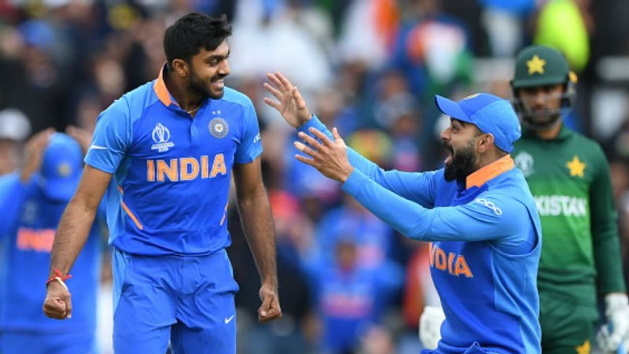 பாகிஸ்தானுக்கு எதிரா விஜய் சங்கர் செய்த தரமான சம்பவம்!! உலக கோப்பை வரலாற்றில் 4வது வீரர்.. முதல் இந்தியர் பாகிஸ்தானுக்கு எதிரா விஜய் சங்கர் செய்த தரமான சம்பவம்!! உலக கோப்பை வரலாற்றில் 4வது வீரர்.. முதல் இந்தியர்