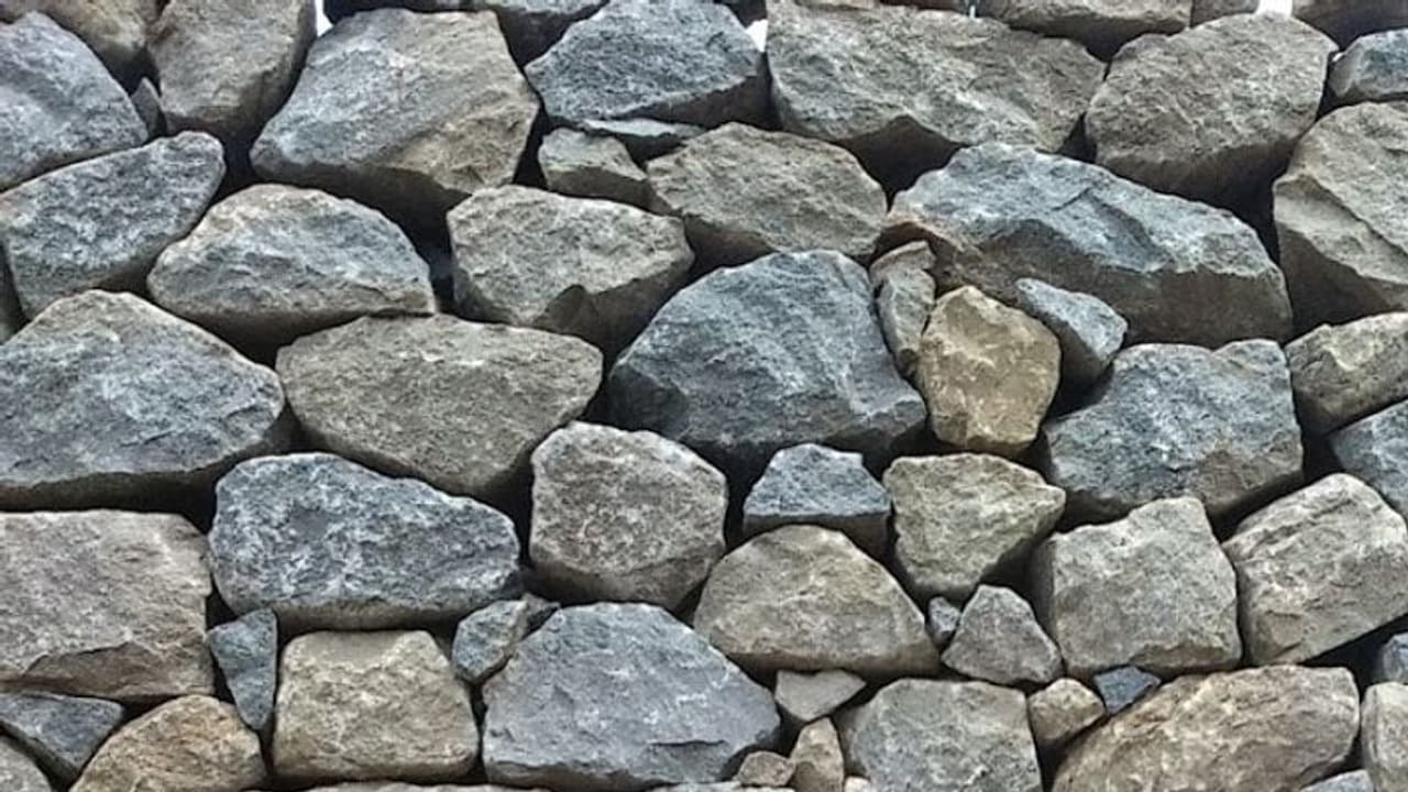 കരിങ്കല്ല് ഇറക്കാനുളള ടെന്ഡറിൽ ആരും പങ്കെടുത്തില്ല; പ്രദേശവാസികൾ പ്രതിഷേധത്തിൽ കരിങ്കല്ല് ഇറക്കാനുളള ടെന്ഡറിൽ ആരും പങ്കെടുത്തില്ല; പ്രദേശവാസികൾ പ്രതിഷേധത്തിൽ