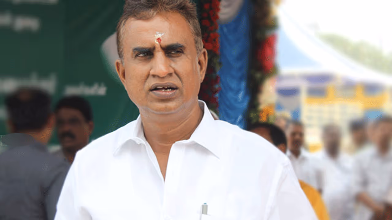 மும்பைக்கு தாராவின்னா சென்னைக்கு கண்ணகி நகர்..!! அமைச்சர் எஸ்.பி வேலுமணி போட்ட அதிரடி டுவிட்..!!