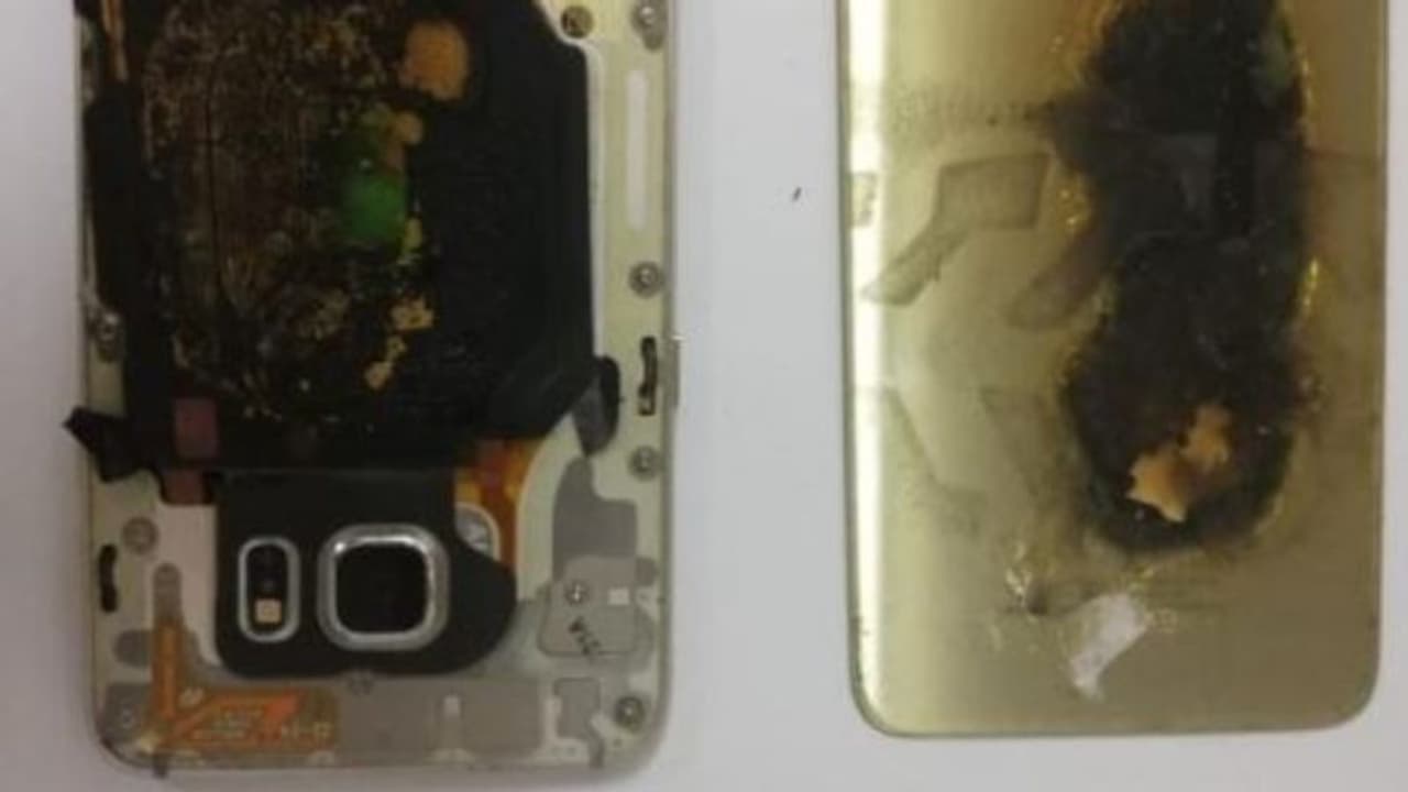 സൗദിയില് ഫോണ് പൊട്ടിത്തെറിച്ചു; മലയാളി രക്ഷപെട്ടത് അത്ഭുതകരമായി സൗദിയില് ഫോണ് പൊട്ടിത്തെറിച്ചു; മലയാളി രക്ഷപെട്ടത് അത്ഭുതകരമായി