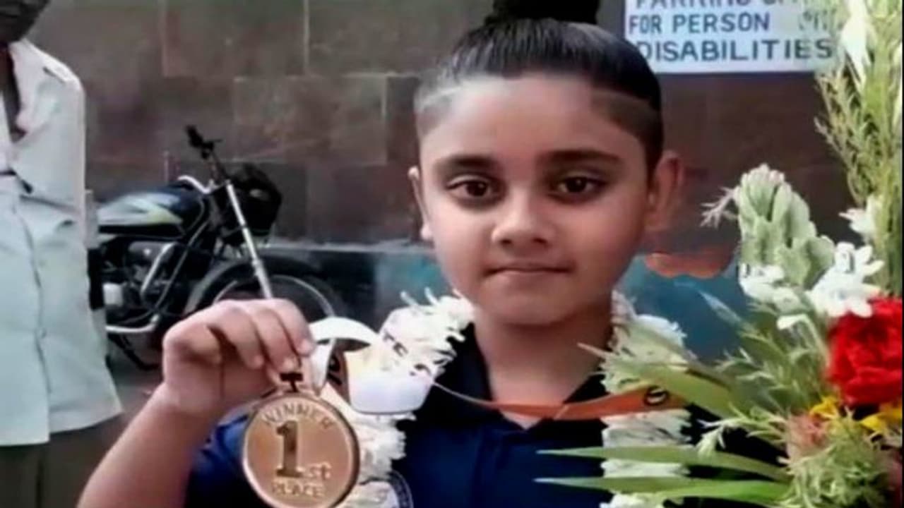 ৯ বছরেই অকুতোভয়, দিল্লি জয় করে ফিরল বহরমপুরের প্রাপ্তি ৯ বছরেই অকুতোভয়, দিল্লি জয় করে ফিরল বহরমপুরের প্রাপ্তি