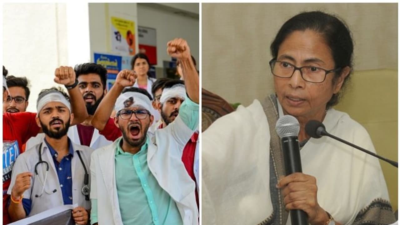 മമത വഴങ്ങി: ബംഗാളിൽ ഡോക്ടർമാരുടെ പണിമുടക്ക് ഏഴാം ദിവസം പിൻവലിച്ചു മമത വഴങ്ങി: ബംഗാളിൽ ഡോക്ടർമാരുടെ പണിമുടക്ക് ഏഴാം ദിവസം പിൻവലിച്ചു