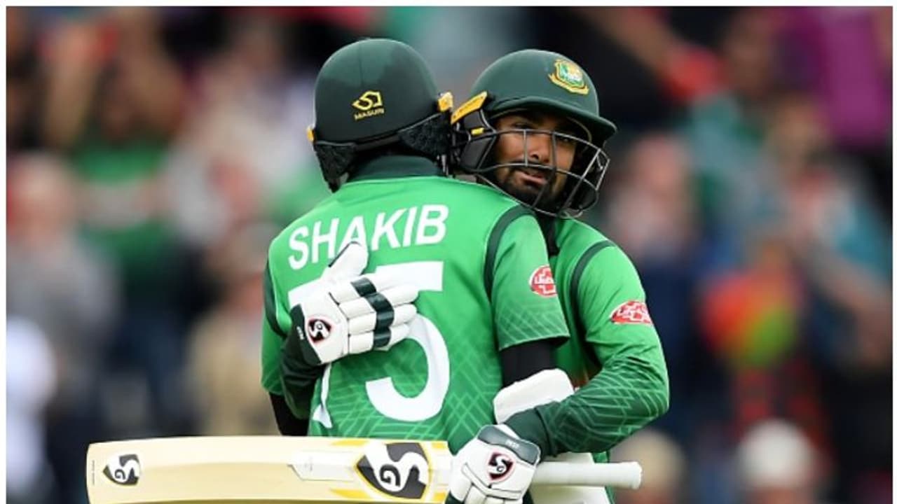 സ്വപ്ന ഫോമില് റണ്വേട്ട; റെക്കോര്ഡിട്ട് ഷാക്കിബ് അല് ഹസന് സ്വപ്ന ഫോമില് റണ്വേട്ട; റെക്കോര്ഡിട്ട് ഷാക്കിബ് അല് ഹസന്